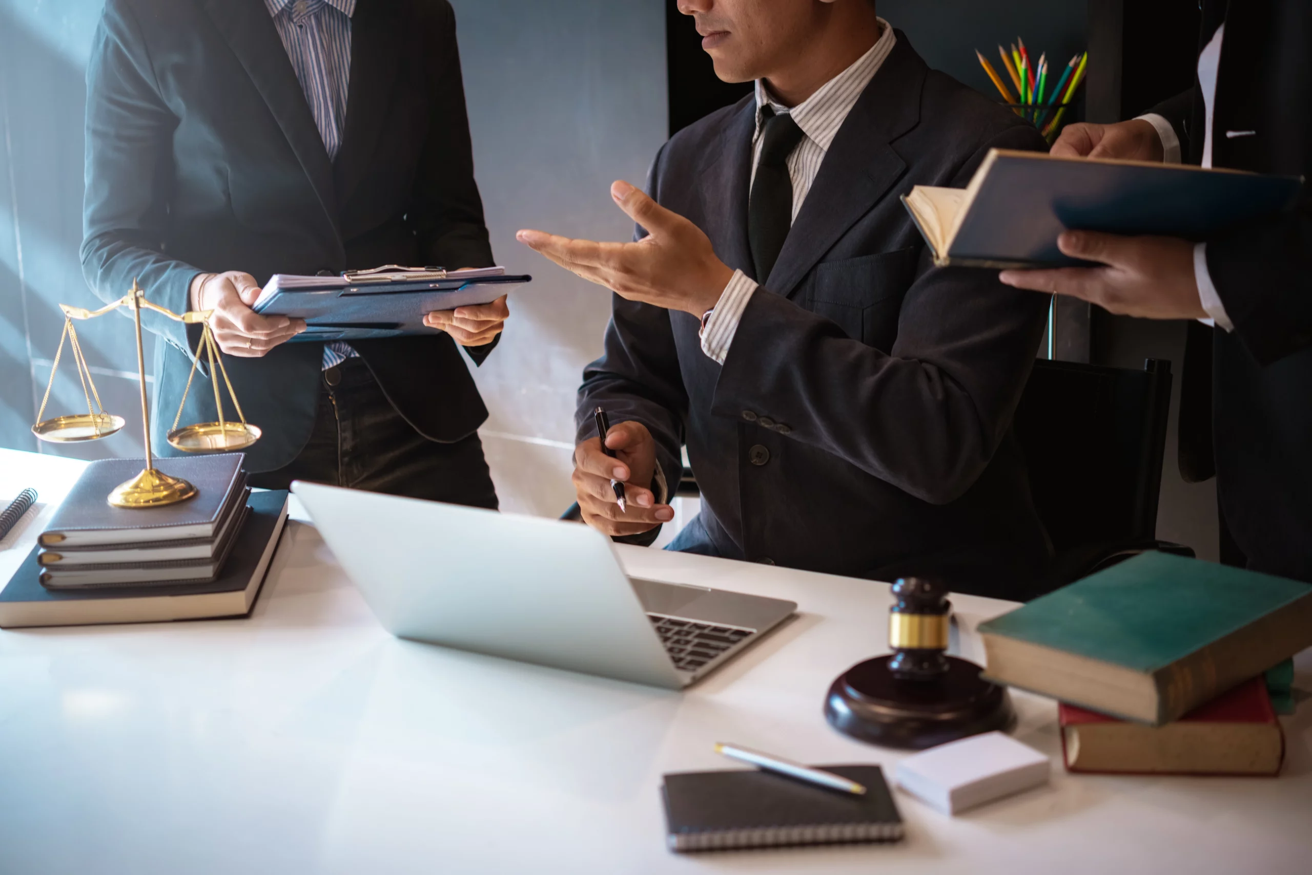 In-House Marketing vs. Agency for Law Firm: The Truth